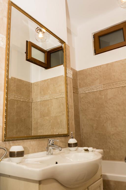 Chic Apartment Braşov Eksteriør bilde